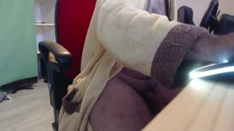 ghostatitude online show from 12-01-25, 08:08