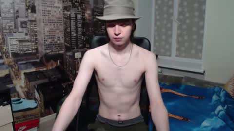 Snapshot of ghostfacefriends chatting on 10-03-25, 07:11 Fedya online show from 10-03-25, 07:11