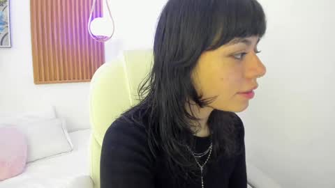Milaa online show from 04-23-26, 12:29