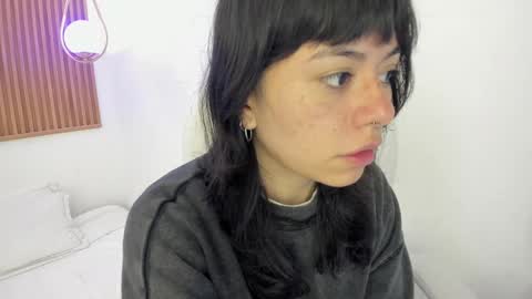 Milaa online show from 05-21-26, 01:51