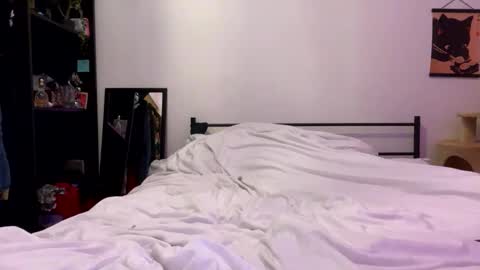 Snapshot of ghostpetal chatting on 10-18-25, 02:58 ghostpetal online show from 10-18-25, 02:58