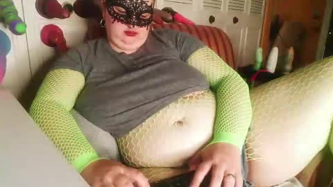 Snapshot of ghostrideaway chatting on 01-05-25, 04:38 Vakmu online show from 01-05-25, 04:38