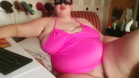 Snapshot of ghostrideaway chatting on 01-23-25, 01:41 Vakmu online show from 01-23-25, 01:41