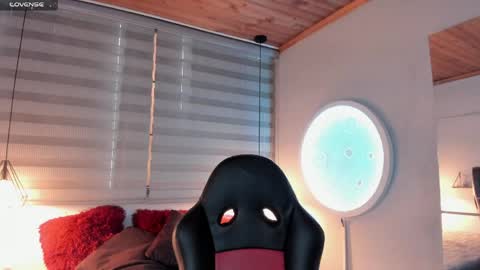 Allison  online show from 03-31-26, 01:00