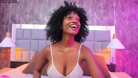 Snapshot of gia_bell chatting on 06-22-26, 01:08 gia_bell online show from 06-22-26, 01:08