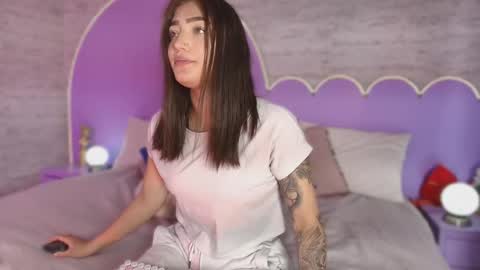 Gia online show from 03-26-26, 07:41