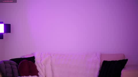 Snapshot of giainked chatting on 05-12-26, 03:42 giainked online show from 05-12-26, 03:42
