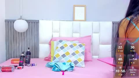 Giana online show from 07-22-26, 11:24