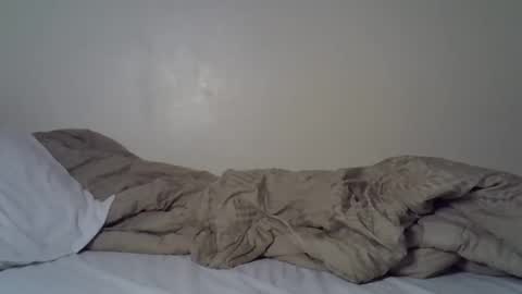 Giannah online show from 11-24-25, 03:39