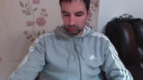 Snapshot of gianni_lion chatting on 01-09-26, 03:15 Gianni online show from 01-09-26, 03:15