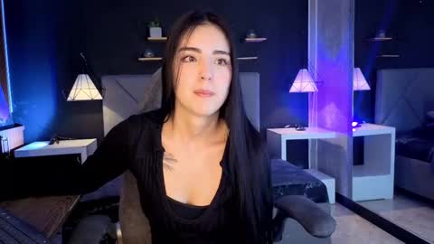 Gia online show from 11-23-25, 06:08