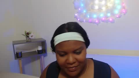 gibi_laurent online show from 05-30-26, 01:30