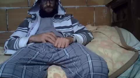 Snapshot of gicobest chatting on 11-23-25, 06:08 Corrado online show from 11-23-25, 06:08