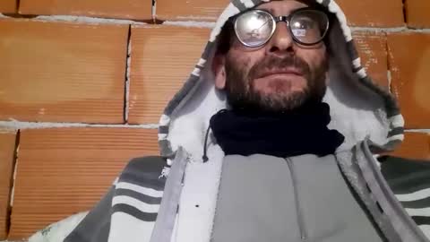 Snapshot of gicobest chatting on 11-26-25, 03:35 Corrado online show from 11-26-25, 03:35