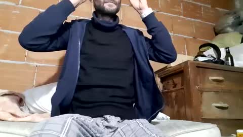 Snapshot of gicobest chatting on 11-27-25, 03:25 Corrado online show from 11-27-25, 03:25