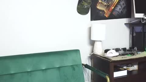Snapshot of gifted_bucknasty chatting on 07-16-26, 02:39 Gifted online show from 07-16-26, 02:39