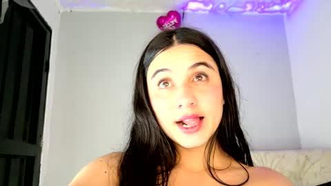 Gigi online show from 04-21-26, 01:42