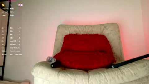 Snapshot of gigi_loved chatting on 06-10-26, 12:55 Gigi online show from 06-10-26, 12:55