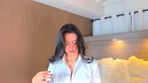 Snapshot of gigi_wilden chatting on 12-17-25, 02:23 gigi wilden online show from 12-17-25, 02:23