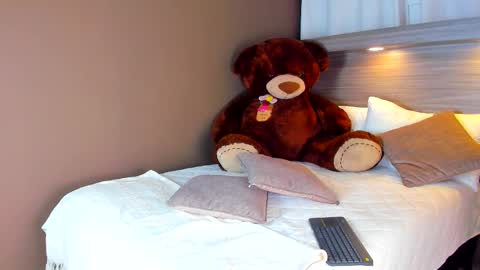 Snapshot of gigi_wilden chatting on 02-14-26, 11:29 gigi wilden online show from 02-14-26, 11:29