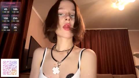 Molly online show from 11-12-25, 07:24