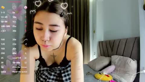 Snapshot of gigimeii chatting on 04-17-26, 12:52 Jany online show from 04-17-26, 12:52