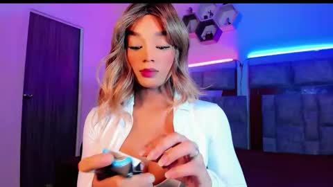 Snapshot of gigitremblay chatting on 02-14-26, 07:10 gigitremblay online show from 02-14-26, 07:10