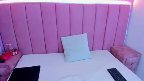 gigy_deluxe online show from 06-30-26, 02:29