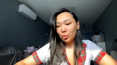 Snapshot of gilbertedietert chatting on 03-06-26, 01:46 Agatha online show from 03-06-26, 01:46