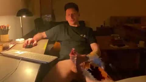 Sebastian online show from 02-03-25, 06:13