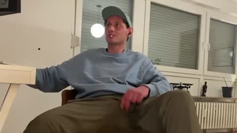 Sebastian online show from 10-17-25, 01:53