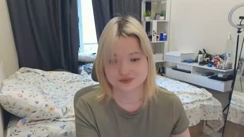 Klara online show from 07-18-26, 02:27