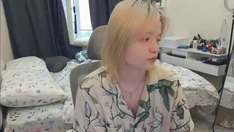 Klara online show from 07-19-26, 02:59