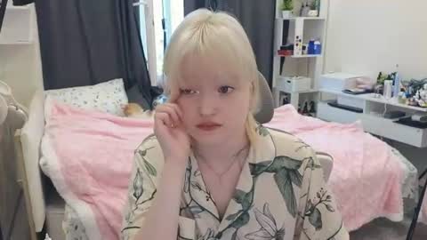Klara online show from 07-24-26, 02:31