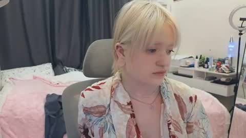 Klara online show from 07-28-26, 06:20
