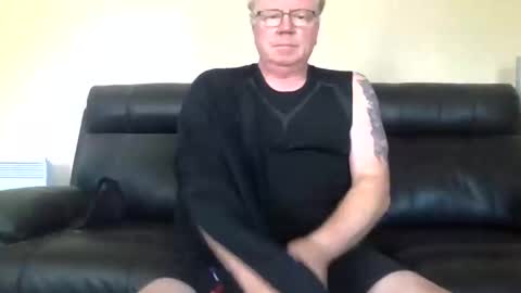 Snapshot of gimmmieoooo chatting on 03-15-26, 02:17 gimmmieoooo online show from 03-15-26, 02:17