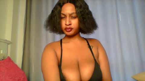 Snapshot of gina953260 chatting on 02-25-26, 10:25 gina online show from 02-25-26, 10:25