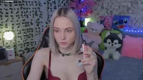 Gina online show from 06-05-26, 01:56