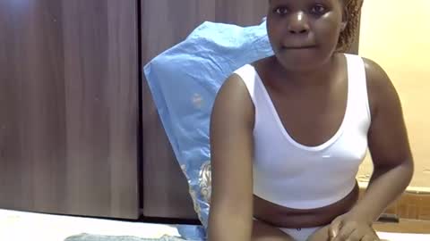 Adiliah online show from 11-16-25, 01:28