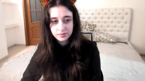 Snapshot of ginablum chatting on 12-19-24, 02:13 Kate online show from 12-19-24, 02:13