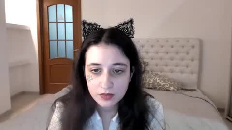 Snapshot of ginablum chatting on 12-22-24, 11:33 Kate online show from 12-22-24, 11:33