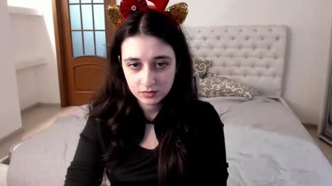 Snapshot of ginablum chatting on 12-23-24, 11:36 Kate online show from 12-23-24, 11:36