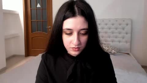 Snapshot of ginablum chatting on 12-31-24, 12:15 Kate online show from 12-31-24, 12:15