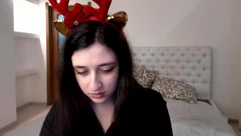 Snapshot of ginablum chatting on 01-08-25, 12:37 Kate online show from 01-08-25, 12:37