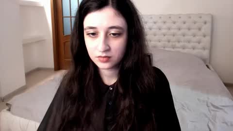 Snapshot of ginablum chatting on 01-11-25, 02:04 Kate online show from 01-11-25, 02:04