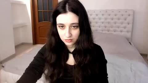 Snapshot of ginablum chatting on 01-15-25, 10:06 Kate online show from 01-15-25, 10:06