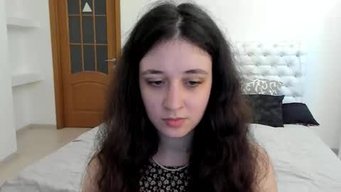 Snapshot of ginablum chatting on 09-14-25, 09:41 Kate online show from 09-14-25, 09:41