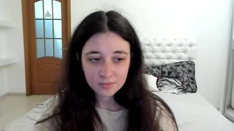 Snapshot of ginablum chatting on 09-30-25, 10:42 Kate online show from 09-30-25, 10:42