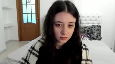 Snapshot of ginablum chatting on 10-04-25, 09:29 Kate online show from 10-04-25, 09:29