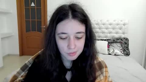 Snapshot of ginablum chatting on 10-05-25, 09:40 Kate online show from 10-05-25, 09:40